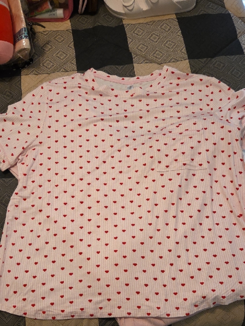 Gloria Vanderbilt Pink Ribbed Pajama Pants w/Red Heart Short Sleeve Tee - Picture 5 of 7